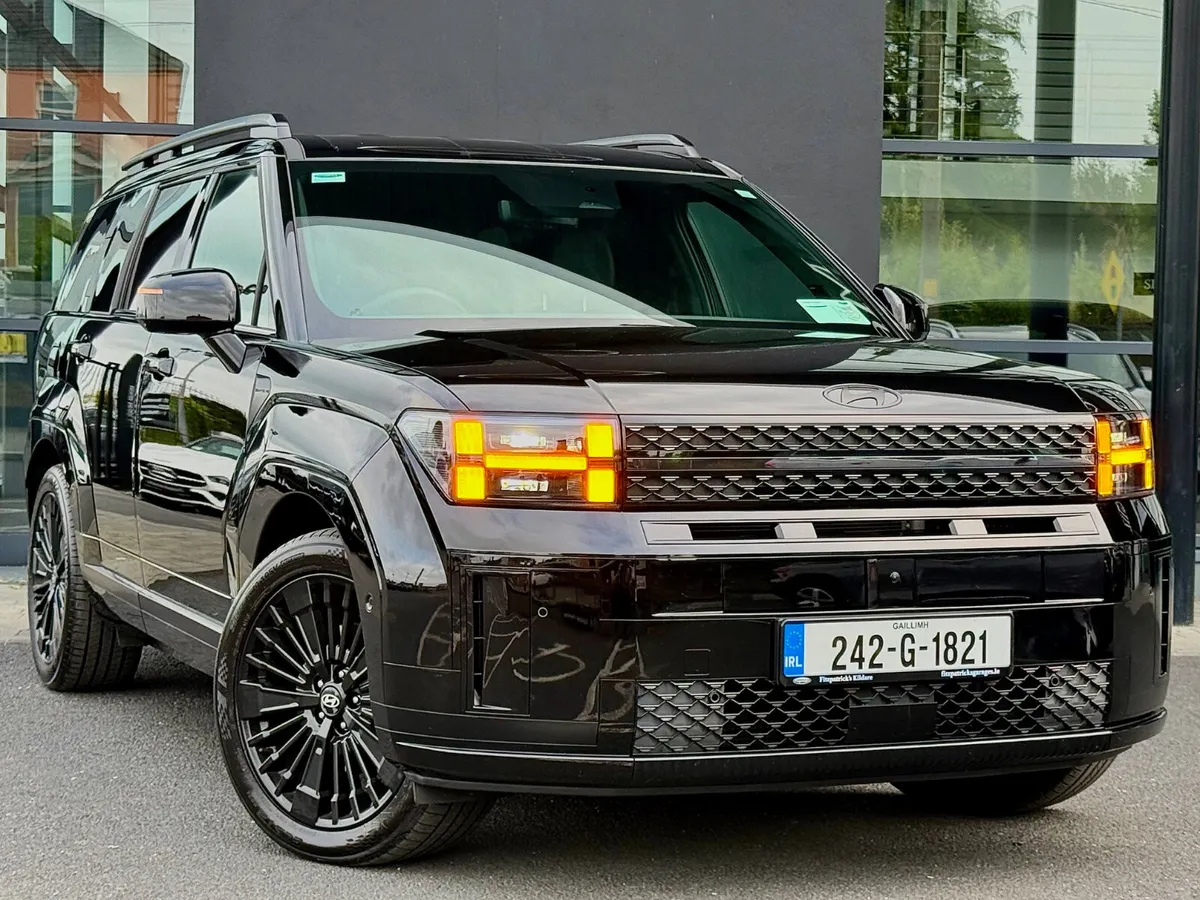 265 BHP 4WD 7 Seater Black Calligraphy Edition - Image 1
