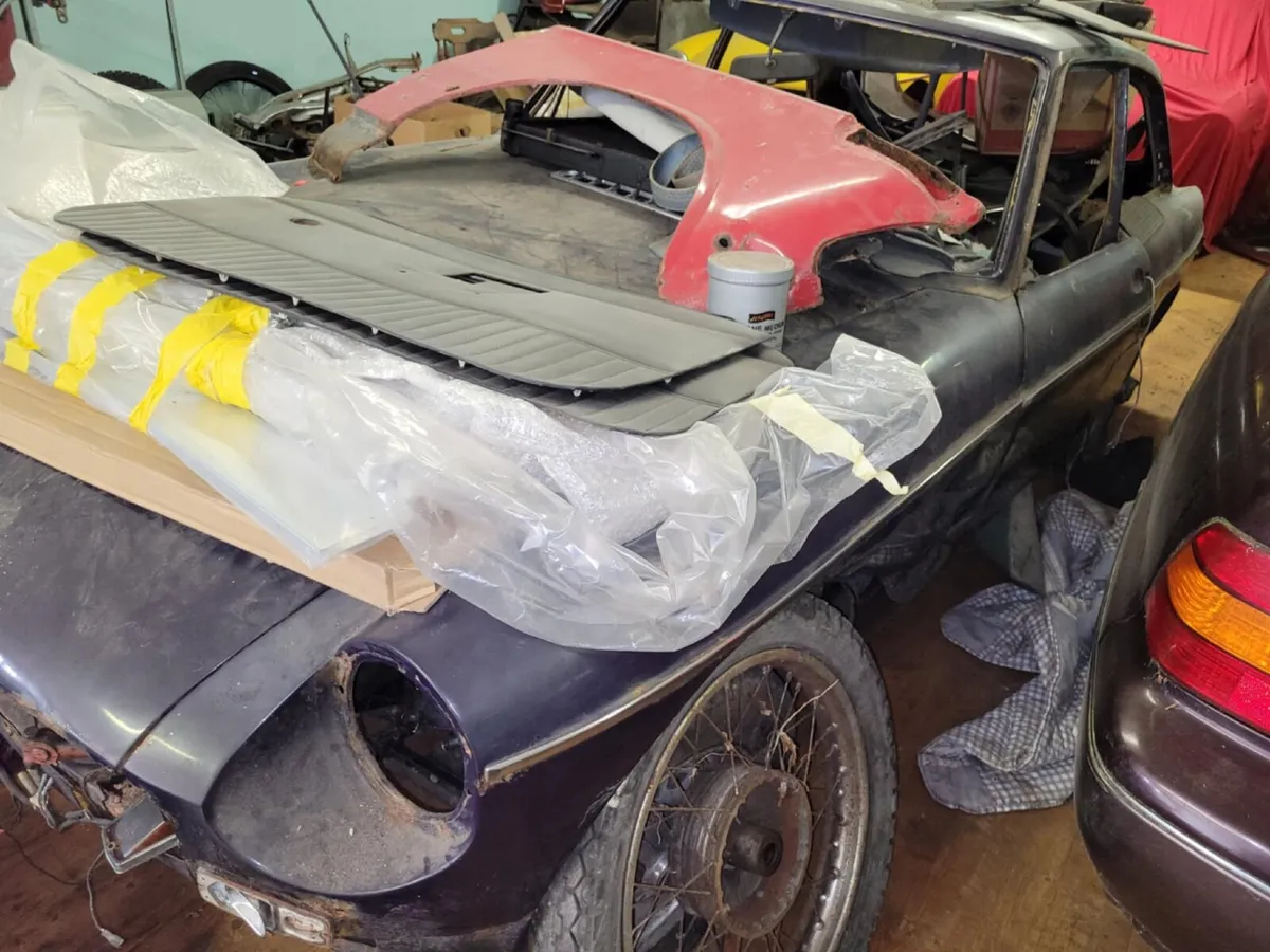 1974 MGB GT V8 3500cc - Image 2