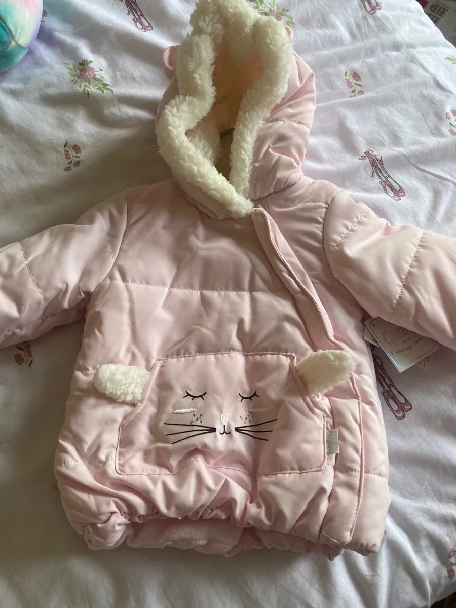Girls clothes - Image 1