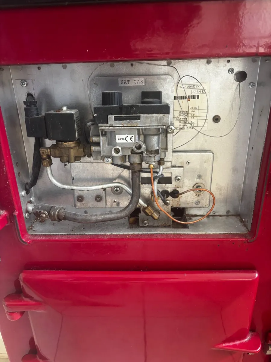 Gas Aga Cooker - Image 4