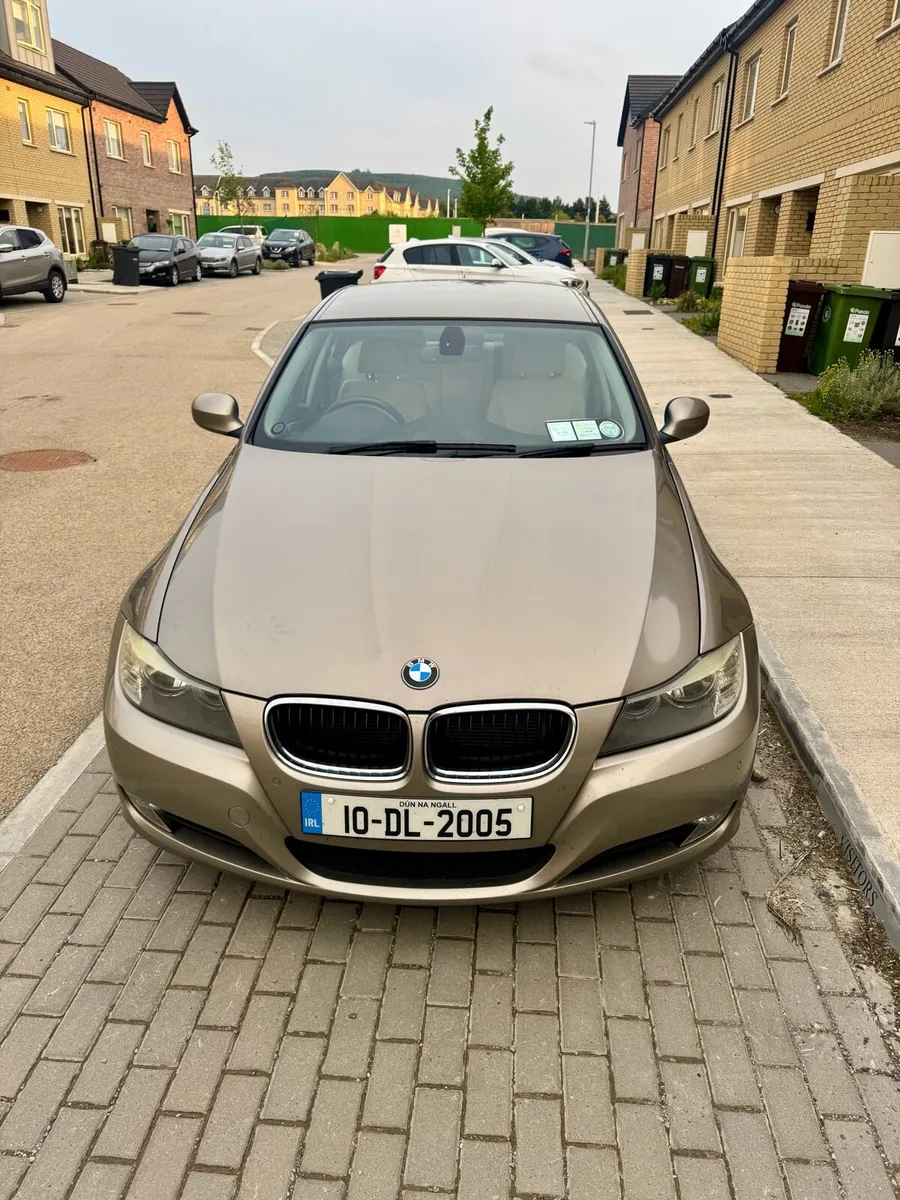 Bmw 320 e90 2010 business edition - Image 2