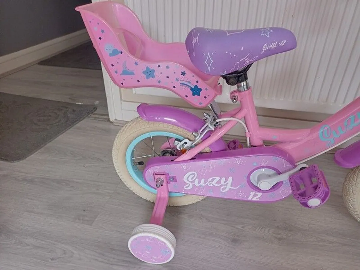 kids Suzy bike size 12 inch wheels. - Image 3