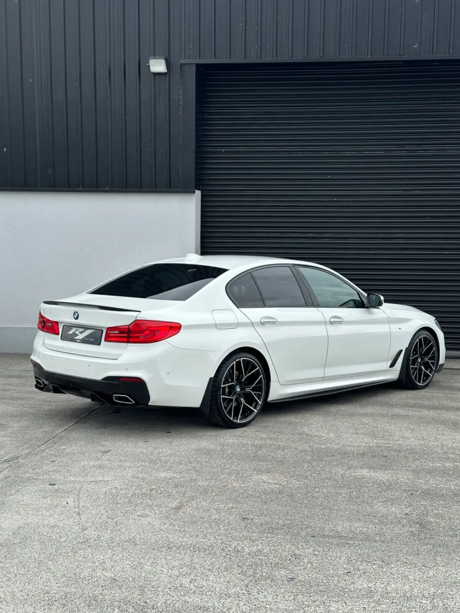 2017 BMW 520D AUTO M SPORT PRO - Image 3
