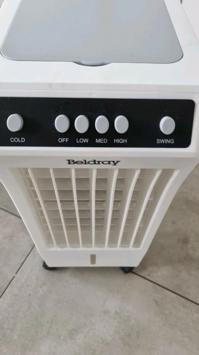 Portable air conditioning unit. - Image 2