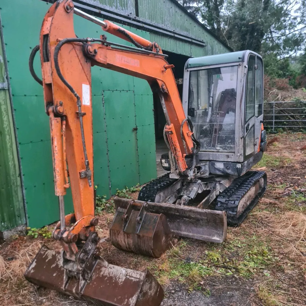 Hitachi zx30 - Image 2