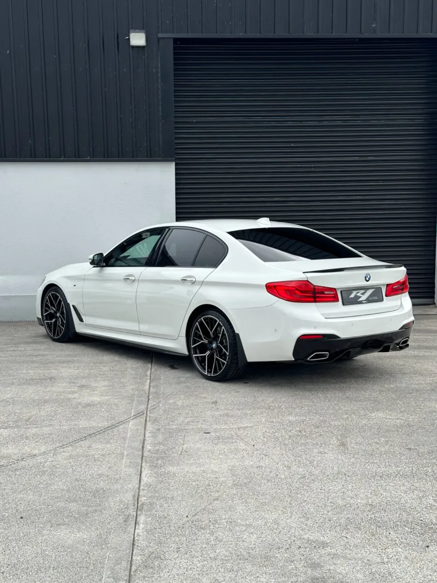 2017 BMW 520D AUTO M SPORT PRO - Image 4