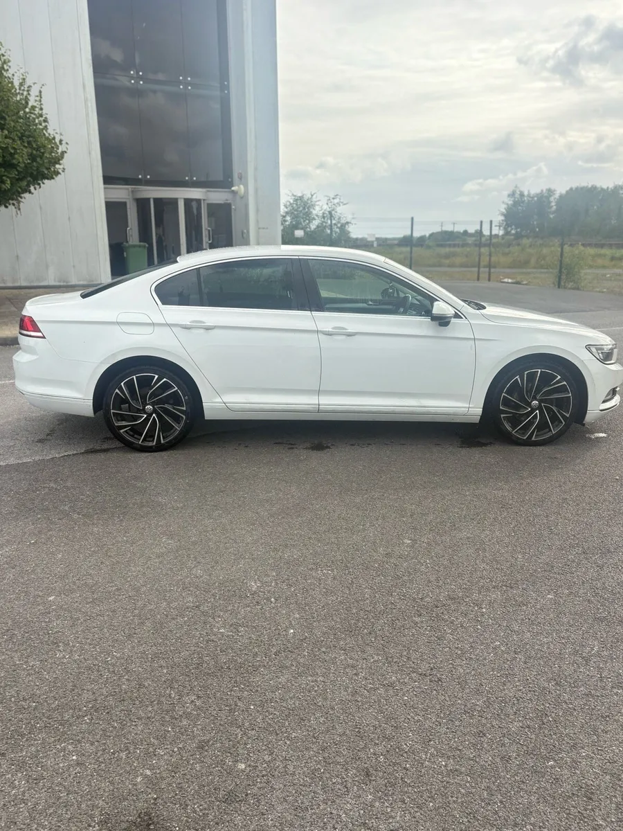 VW Passat 2017 - Image 4