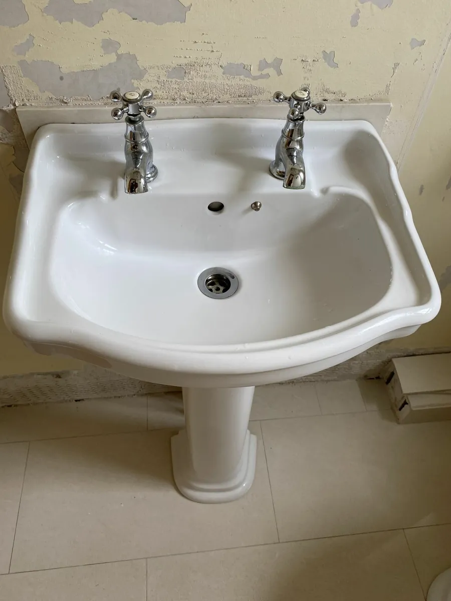 Sink with Pedestal and Taps - Image 3