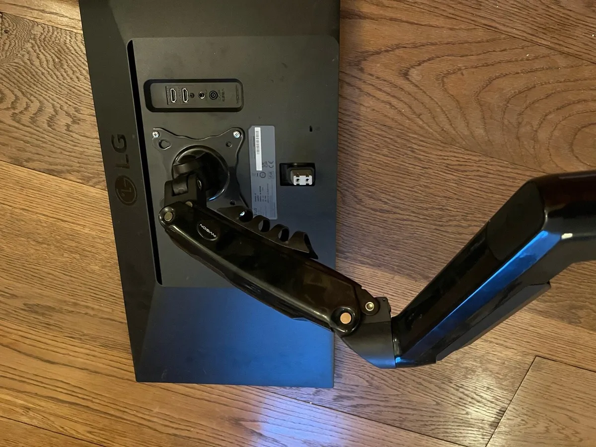 LG 29 Inch monitor - Image 3