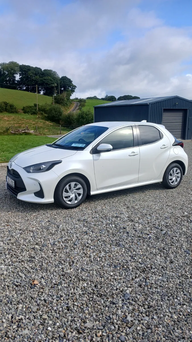 Toyota Yaris 1.0 Petrol Auto. - Image 4