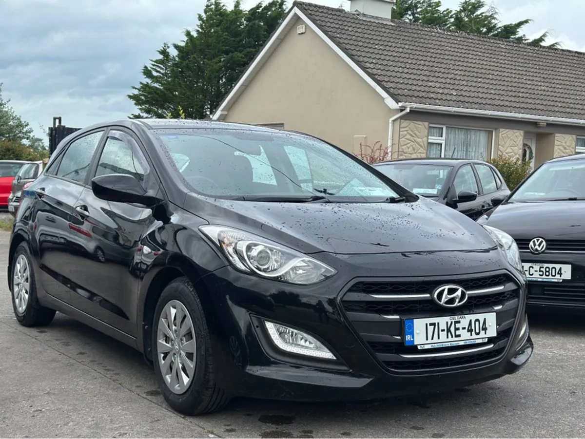 Hyundai i30 I 30 1.4 Petrol Classic 5DR - Image 3