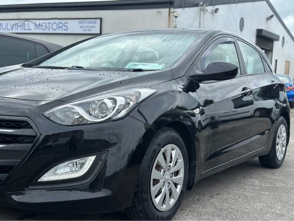 Hyundai i30 I 30 1.4 Petrol Classic 5DR - Image 4