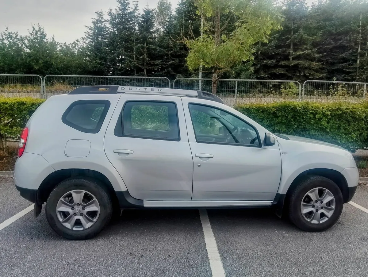 Dacia Duster Signature 2017 - Image 2