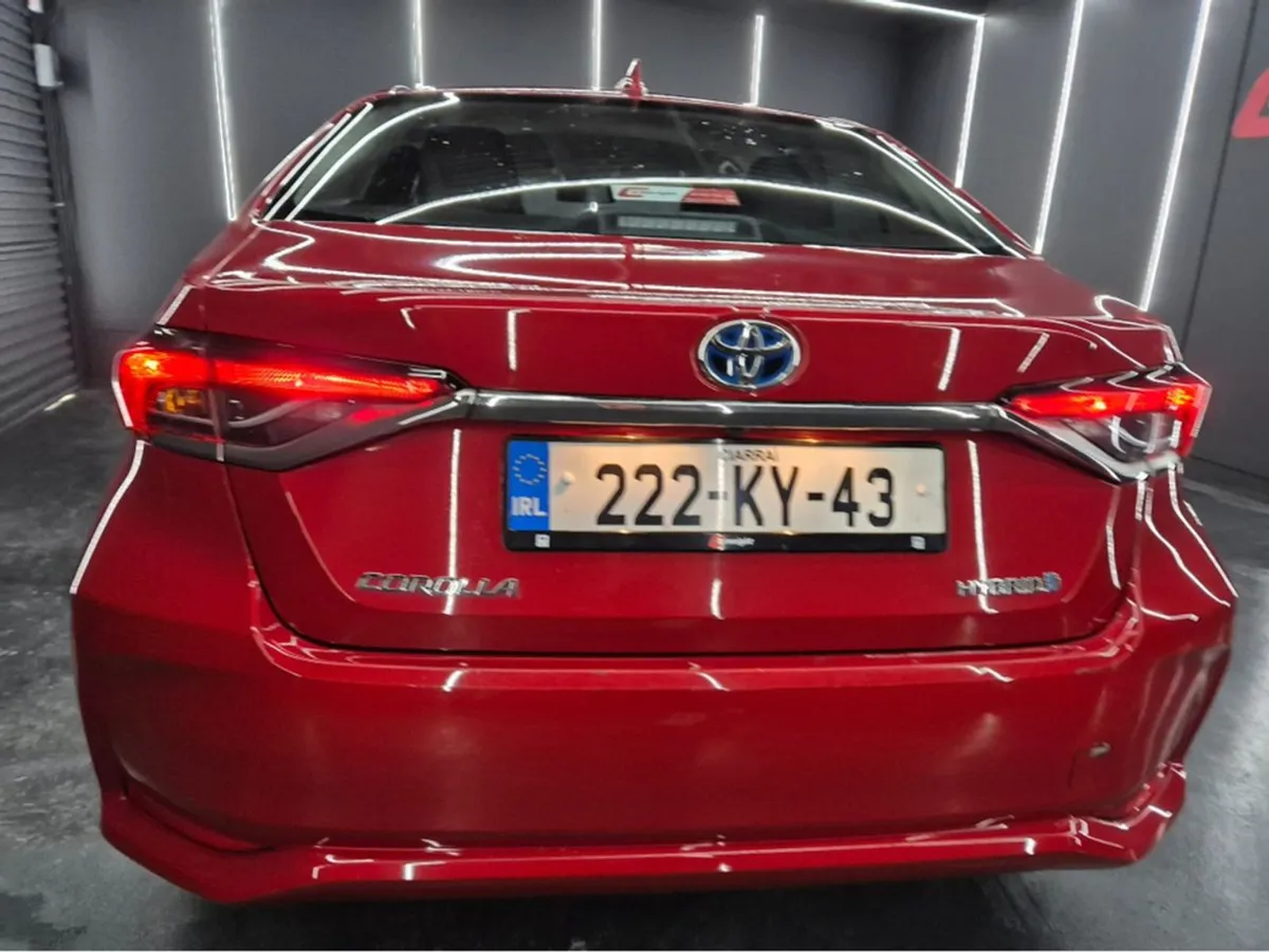 Toyota Corolla Luna 4DR Auto Hybrid - Image 2