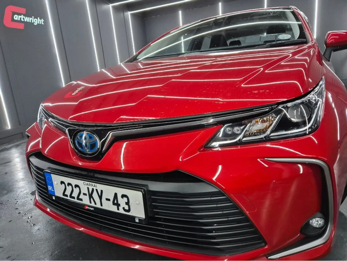 Toyota Corolla Luna 4DR Auto Hybrid - Image 4