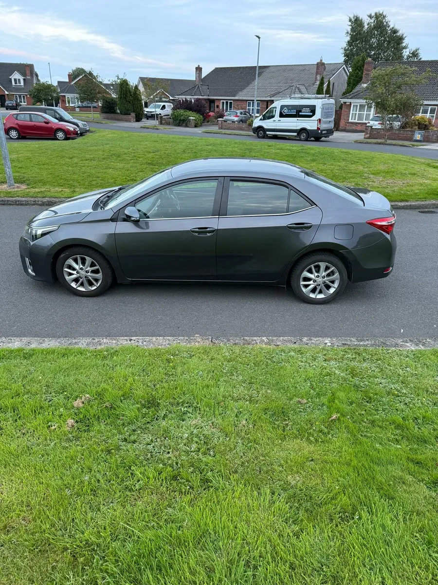 2017 Toyota Carolla Luna 1.4 Deisel - Image 3