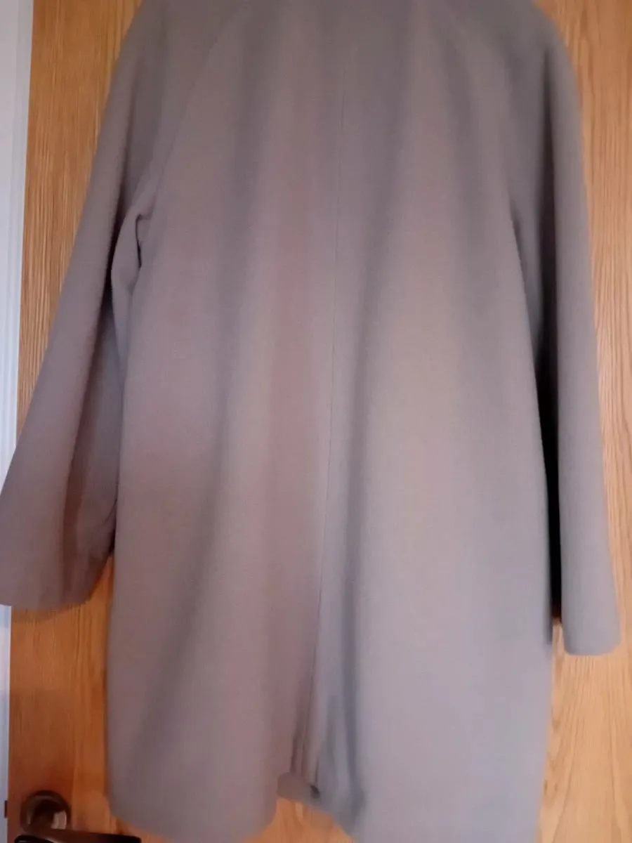 Ladies Jacket/Coat  Size 14 - Image 4