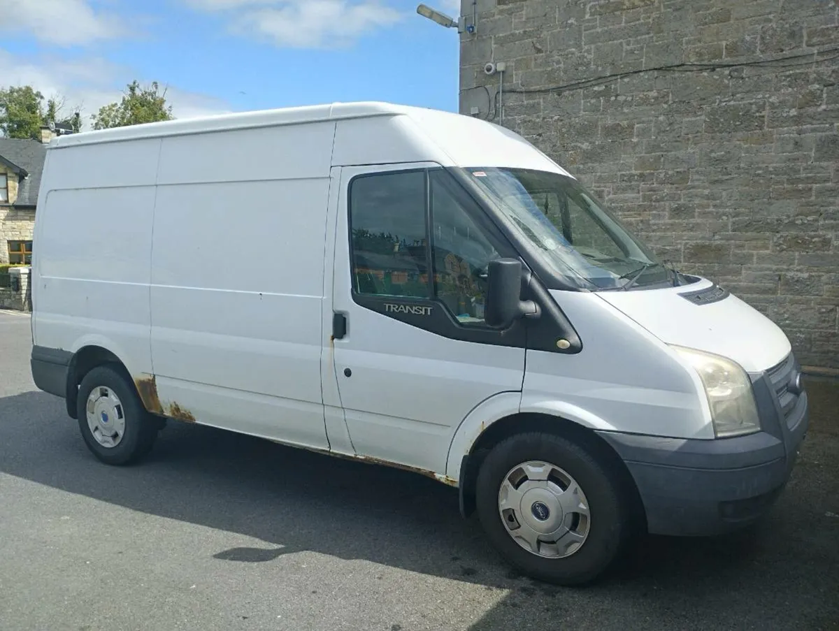 Ford Transit - Image 4