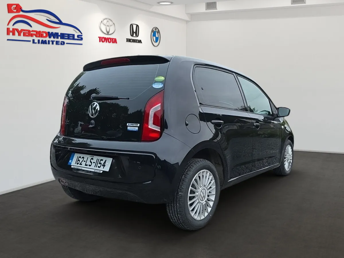 Volkswagen up! 2016 Automatic Heated seats - Image 4