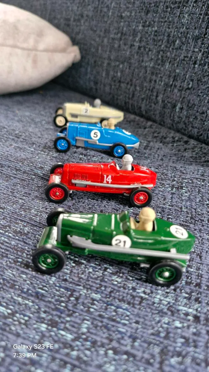 Collection, 4 x Die-cast model cars,in boxes, new. - Image 1