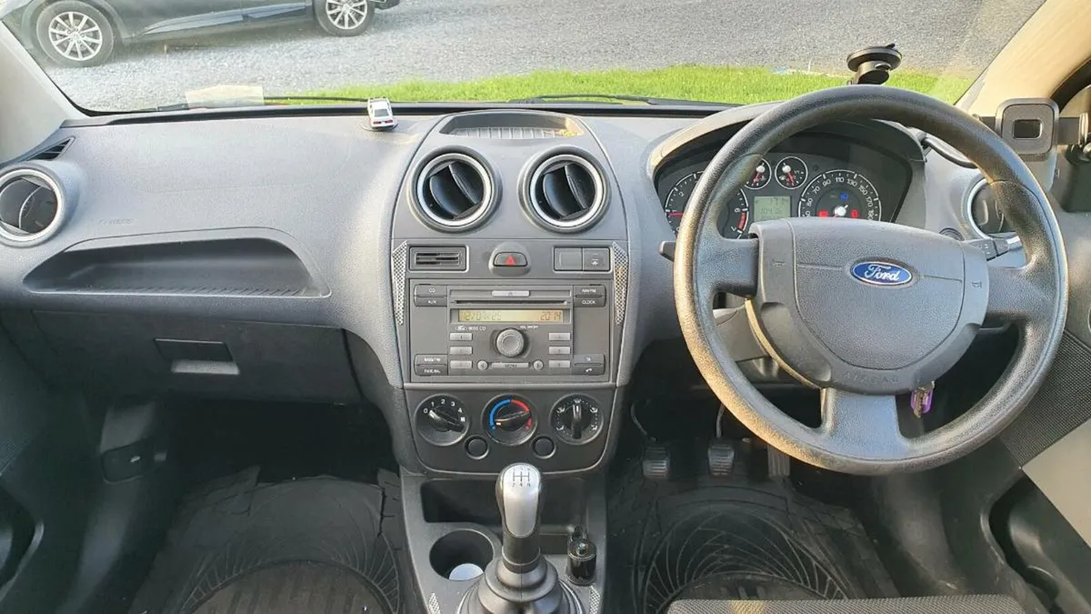 Ford Fiesta 1.25 Zetec - Image 3
