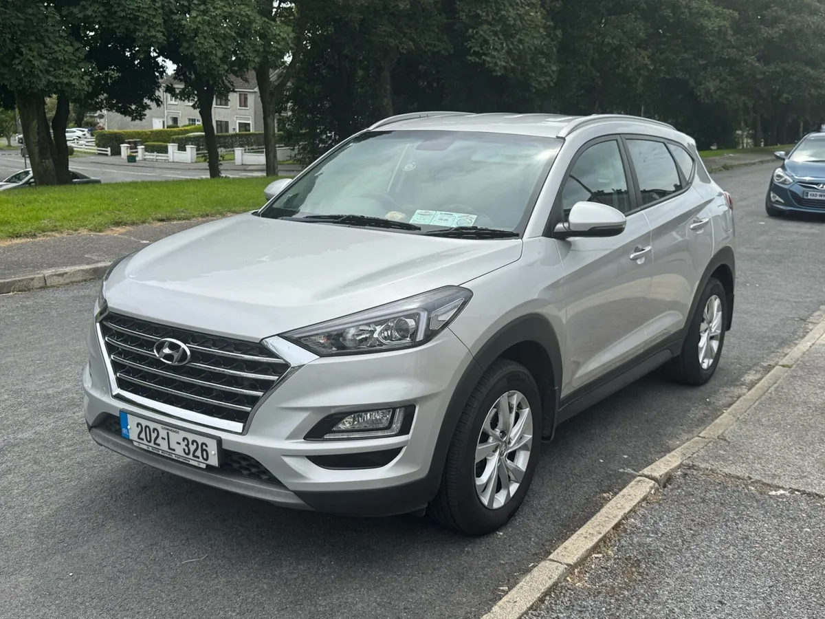 HYUNDAI TUCSON NCT AND TAX LOW KMS - Image 1