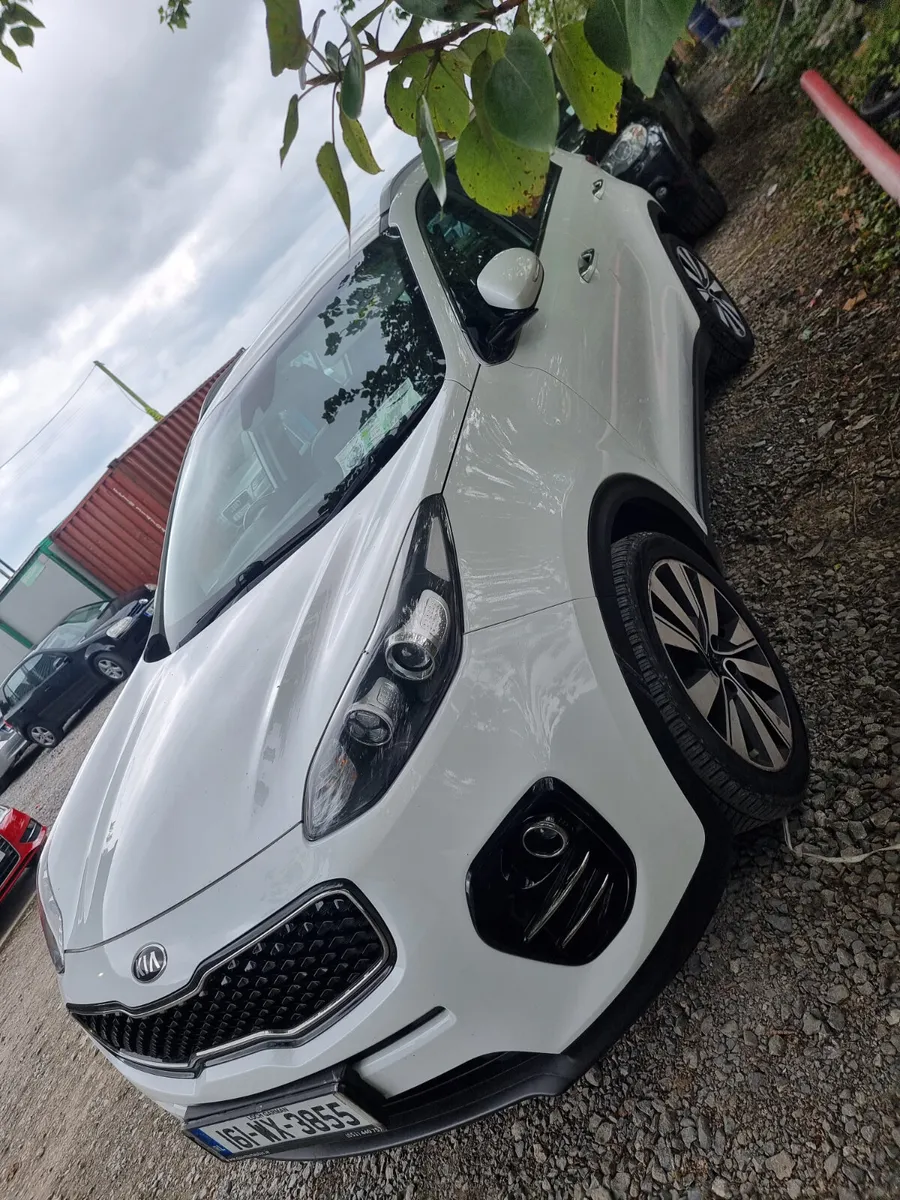 Kia Sportage 2016 low mileage top spec  €13650 - Image 2