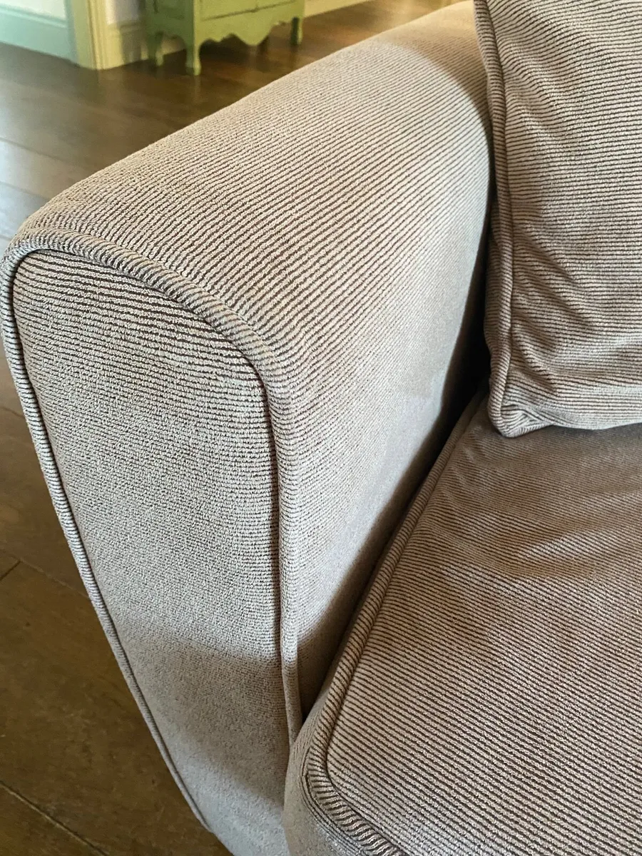 3 seater Couch - Image 4