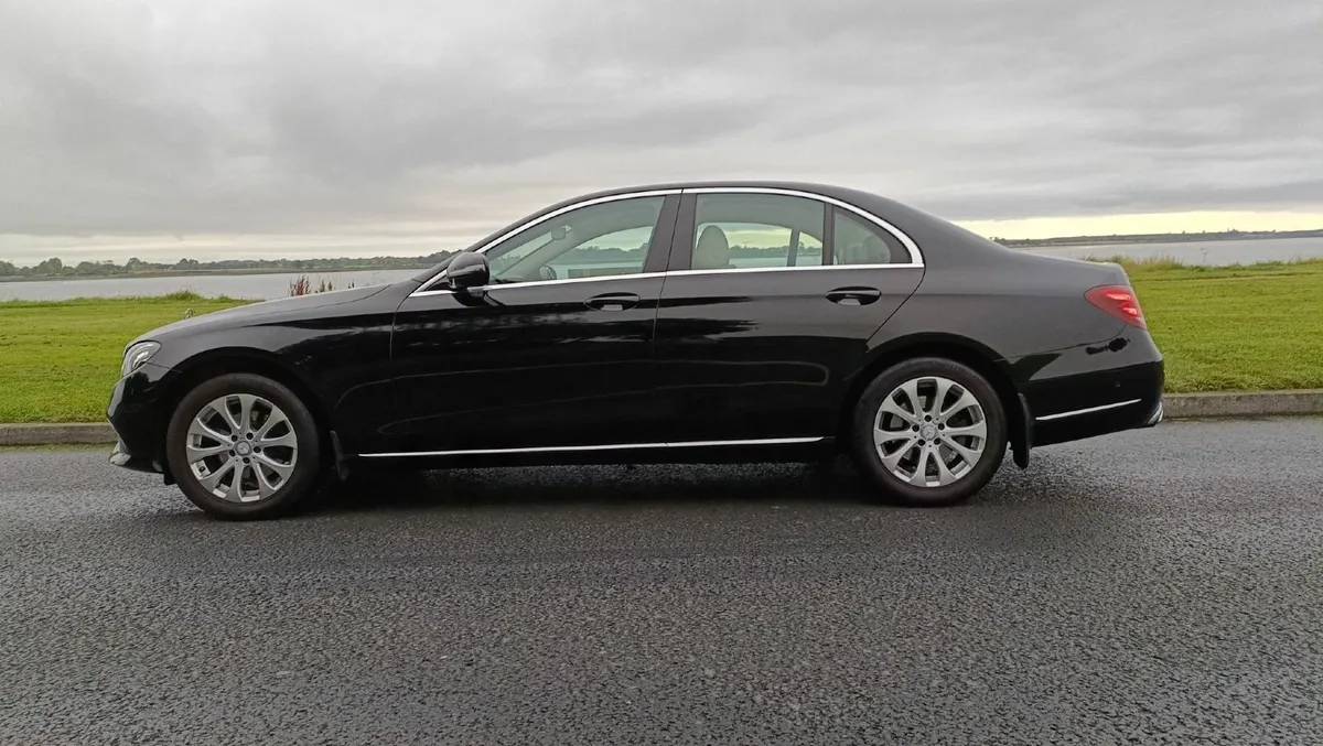 Mercedes-Benz E-Class (E220d) - Image 2
