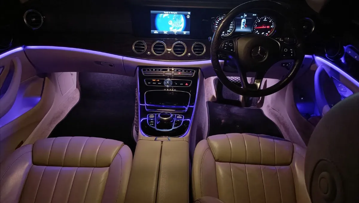 Mercedes-Benz E-Class (E220d) - Image 3