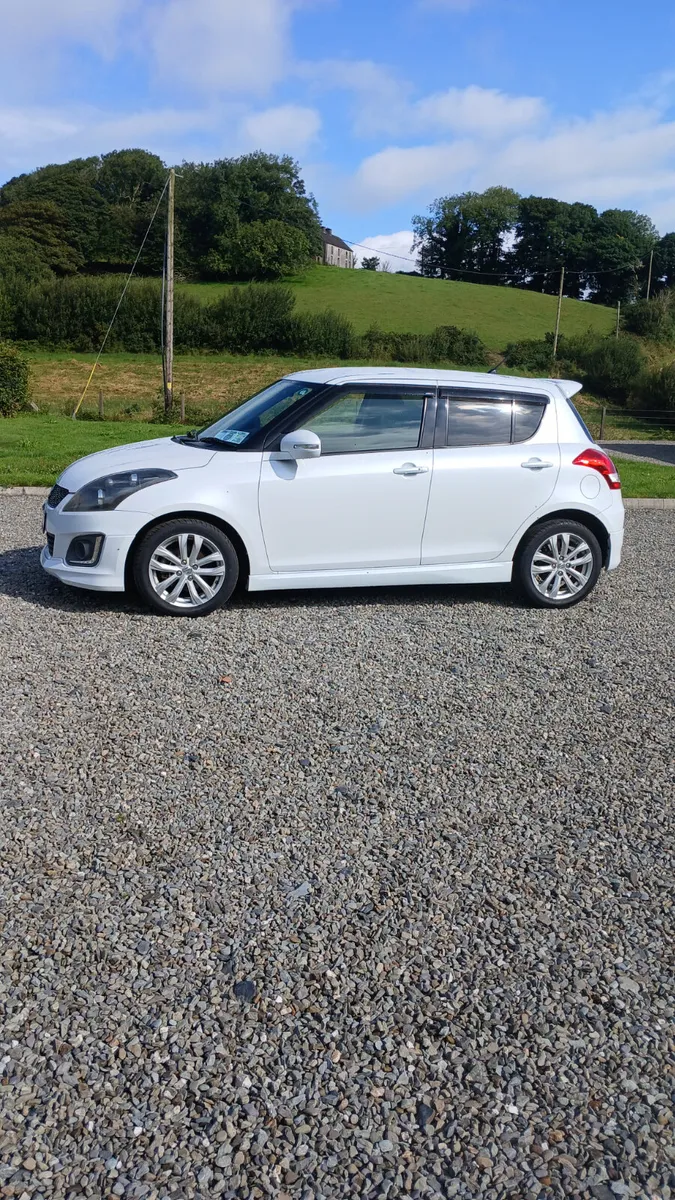 Suzuki Swift 2015 1.2 RS Auto. - Image 4