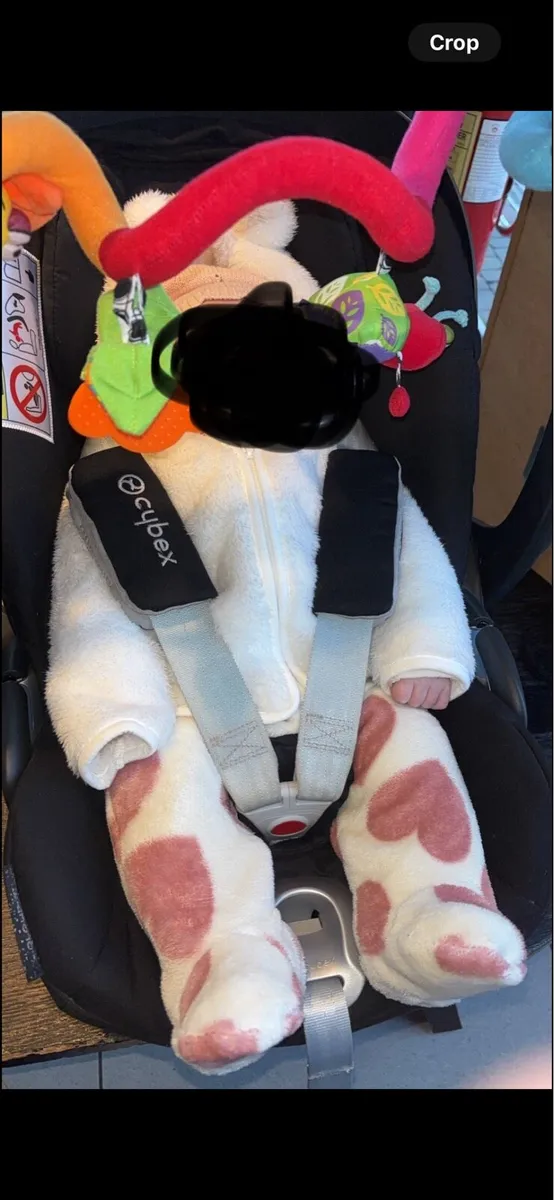 Cybex Cloud  Rotating Car Seat and Isofix - Image 3