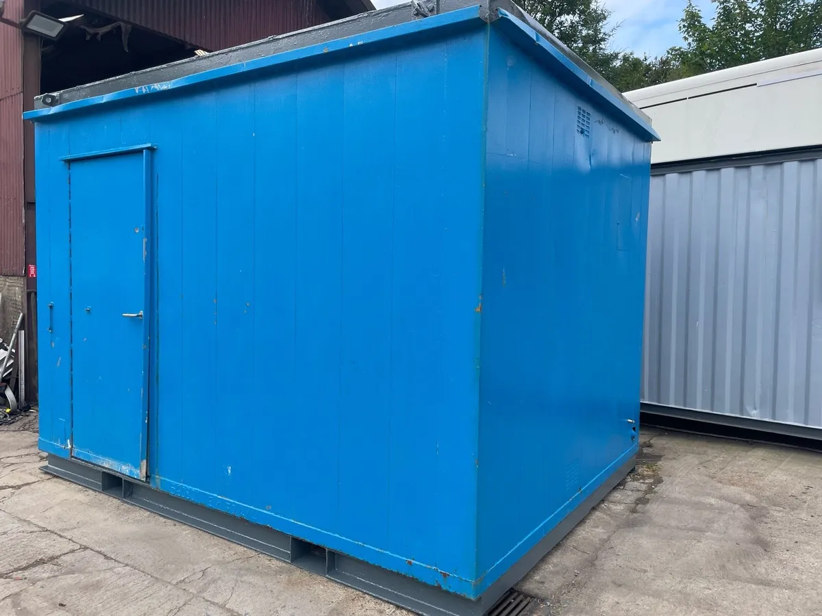 Toilet block unit - Image 2