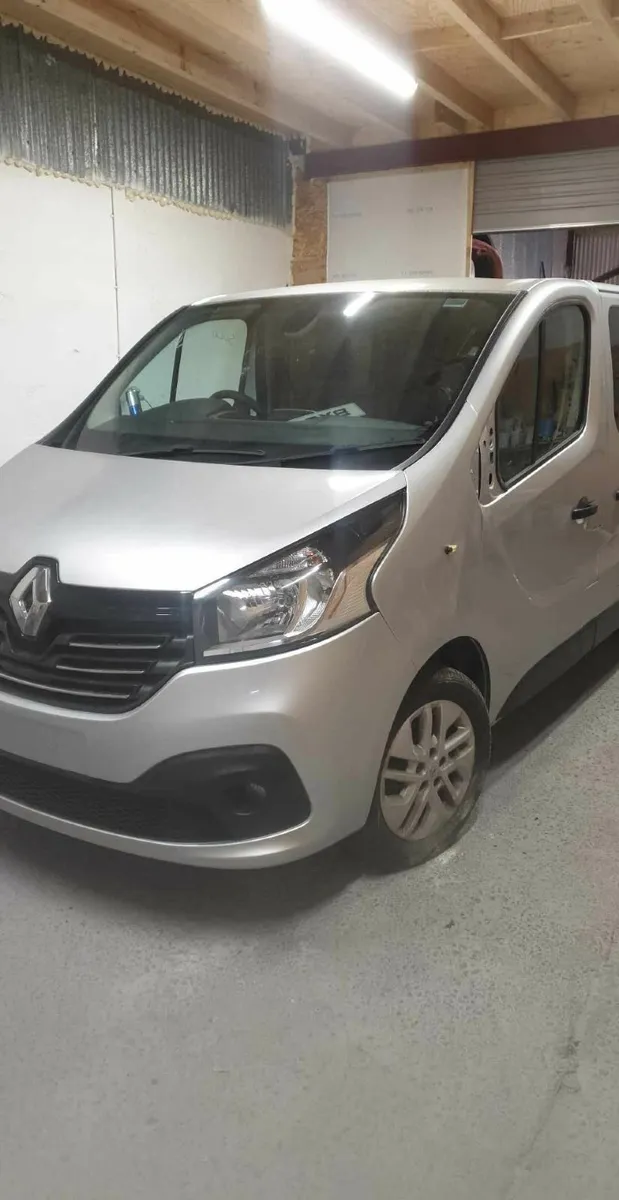 Renault Traffic crew cab 2015 - Image 1