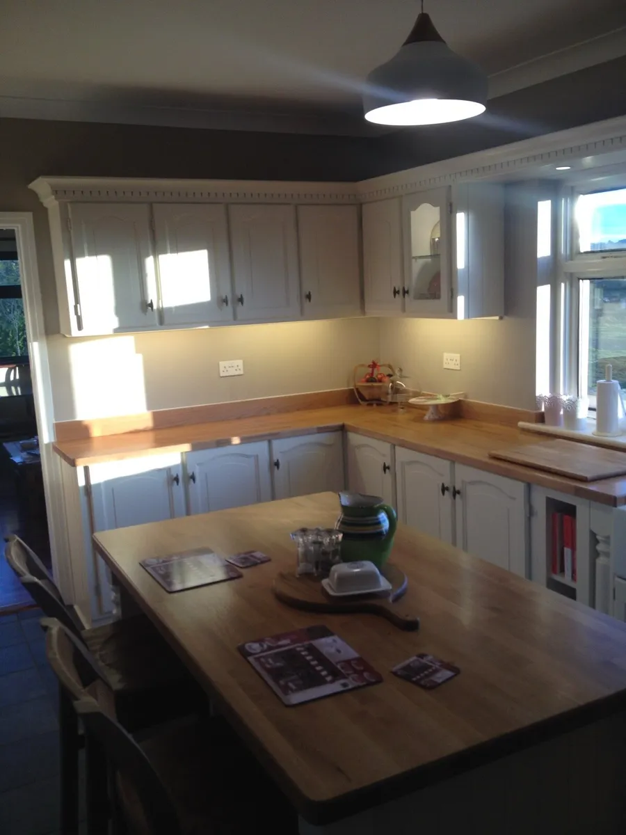 Kitchen & Island & Overmantel - Image 1