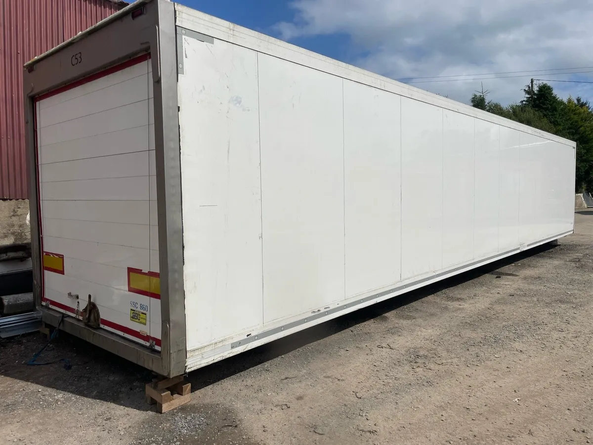 Insulated storage container - Image 1