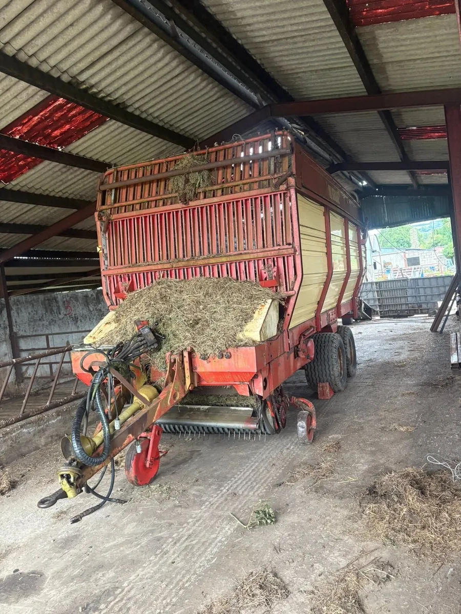 Krone silage wagon - Image 3