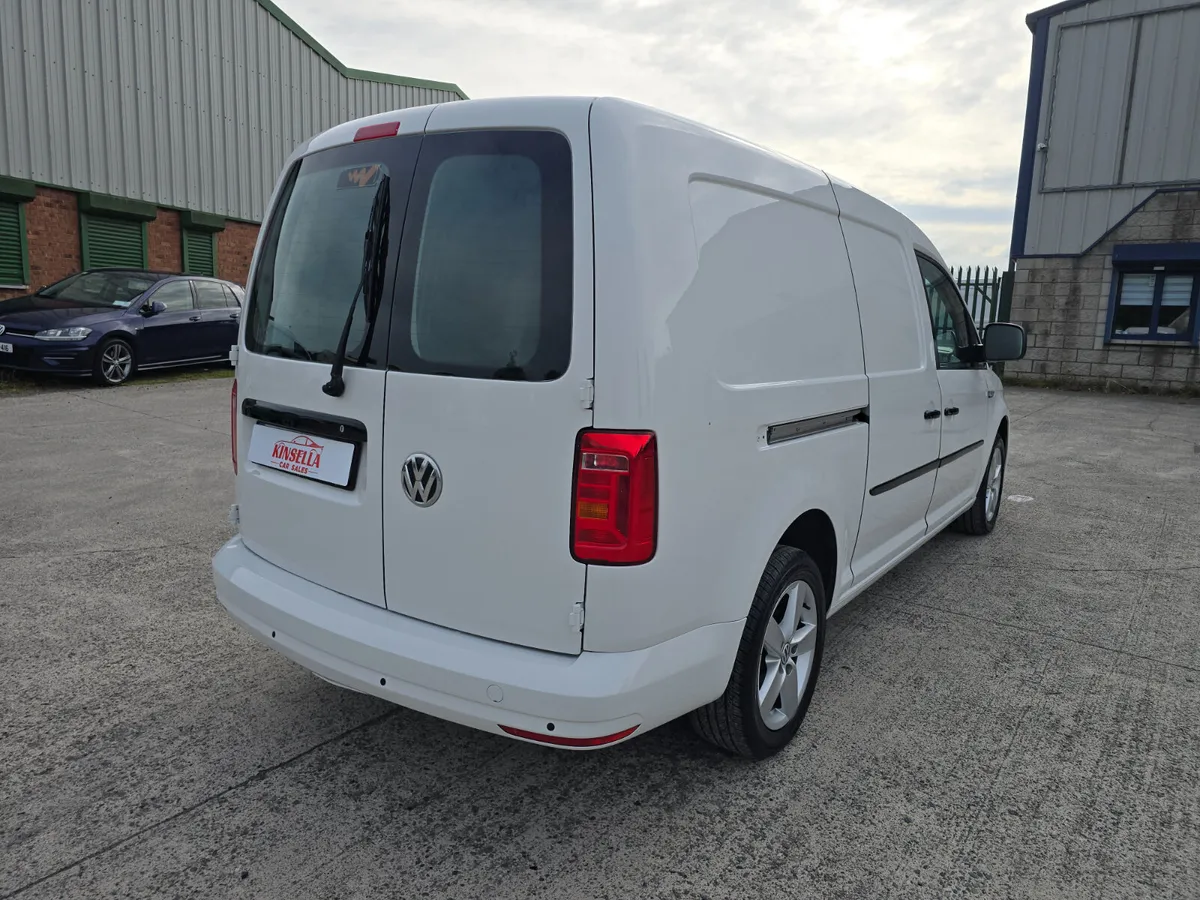 Volkswagen Caddy Maxi  2.0 tdi 2019 - Image 4