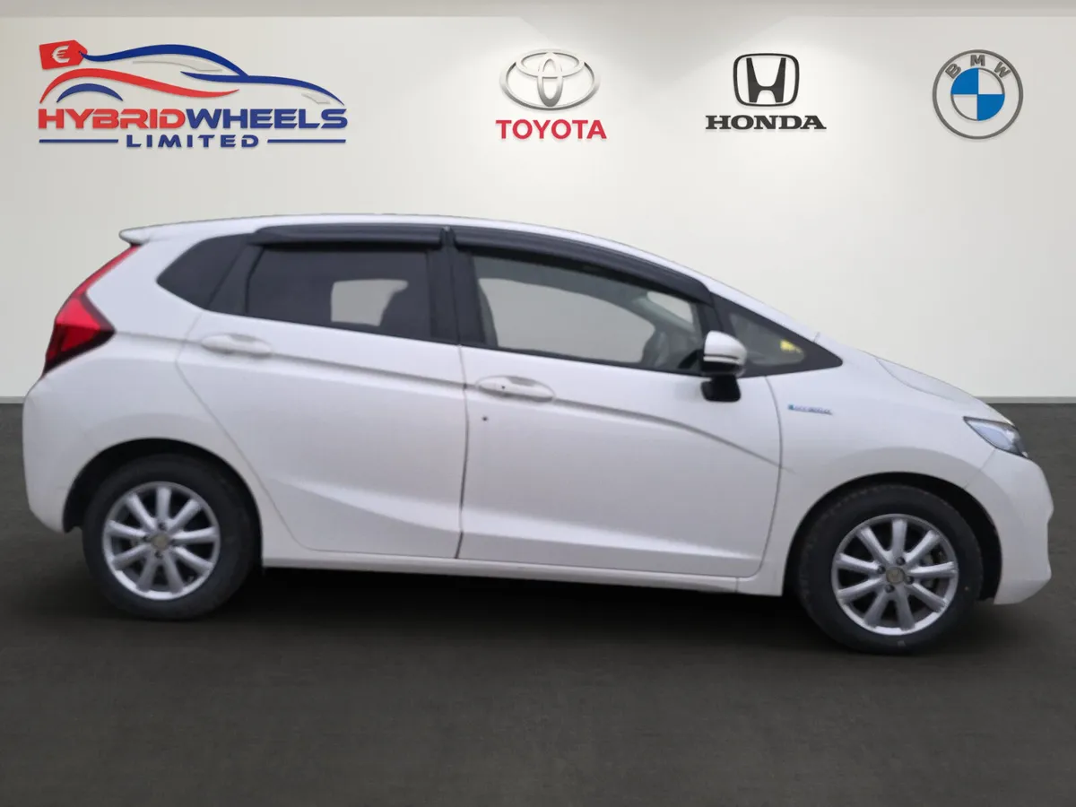 Honda Fit 2014 Leather Package Automatic - Image 4