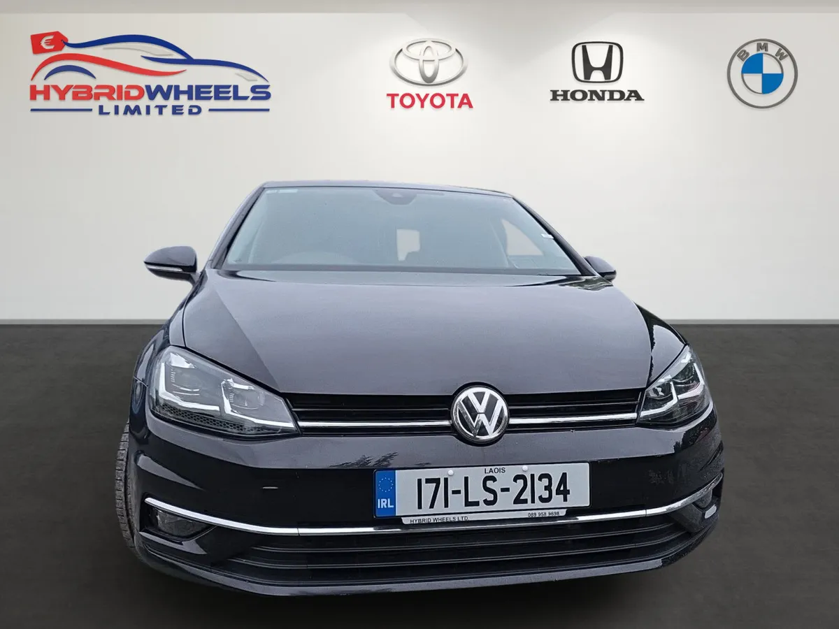 Volkswagen Golf 2017 (NEW SHAPE) 33k km only - Image 2