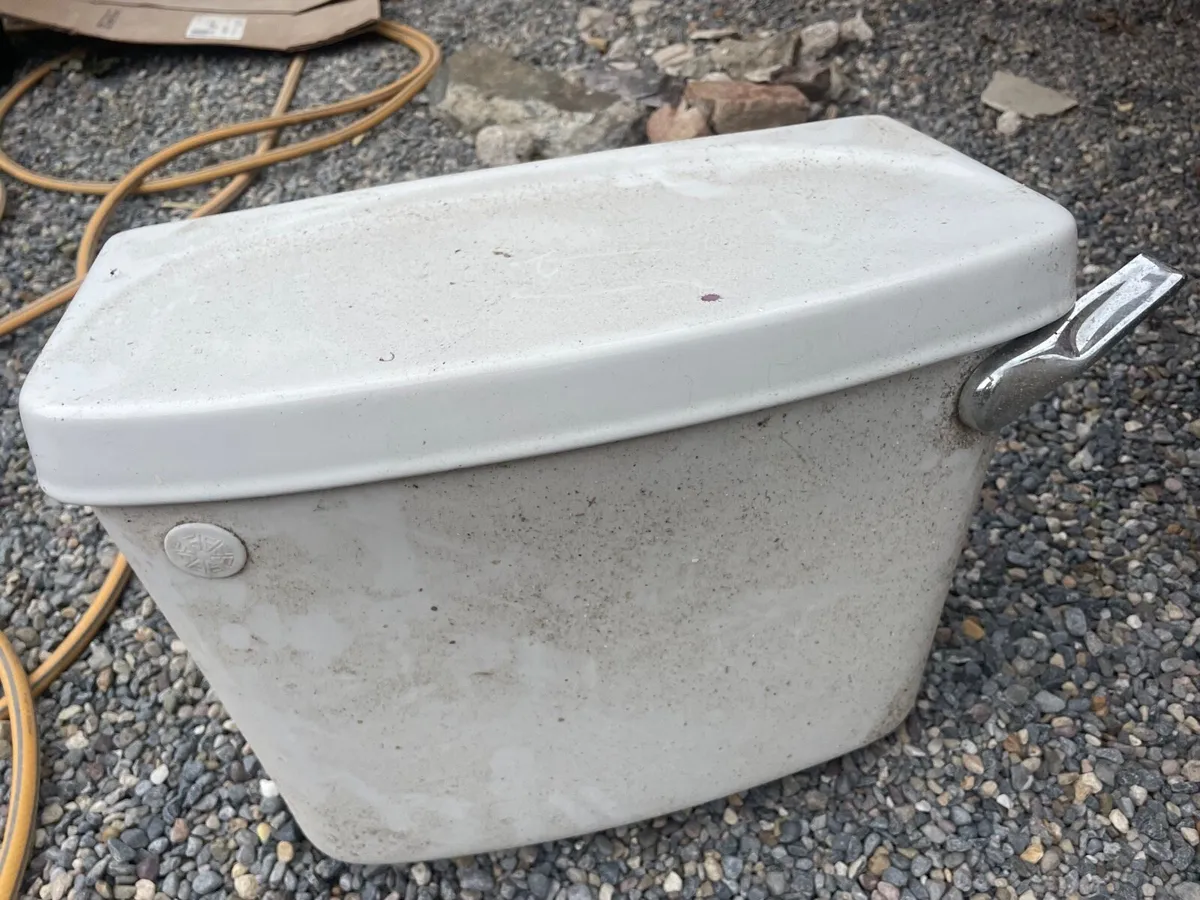 Brand new bath, toilet and tiles - Image 4