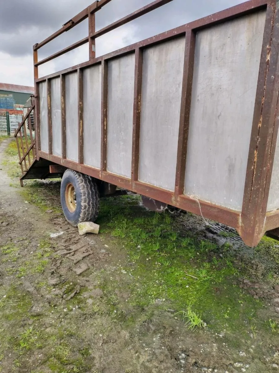 Cattle trailer - Image 1