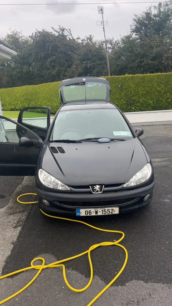 Car - Image 1