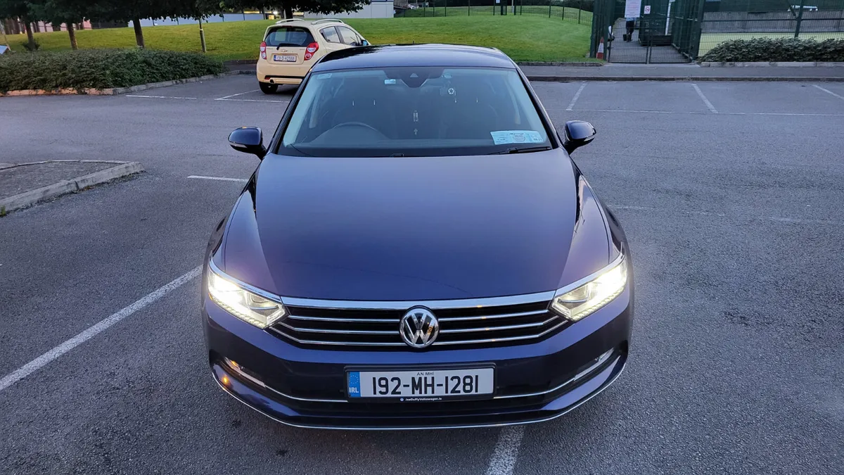 192 Volkswagen Passat Highline Auto - Image 3