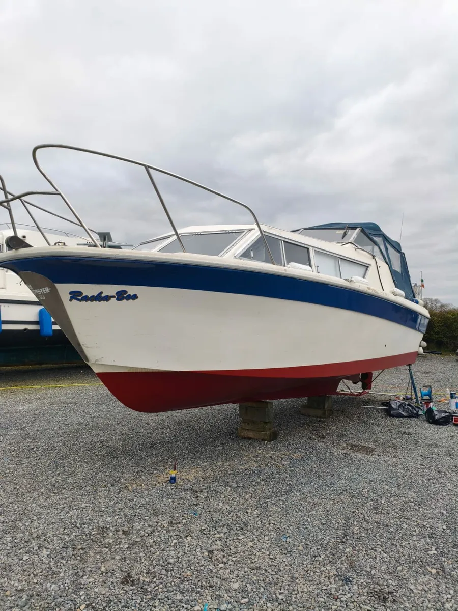 27ft Seamaster 813 - Image 1