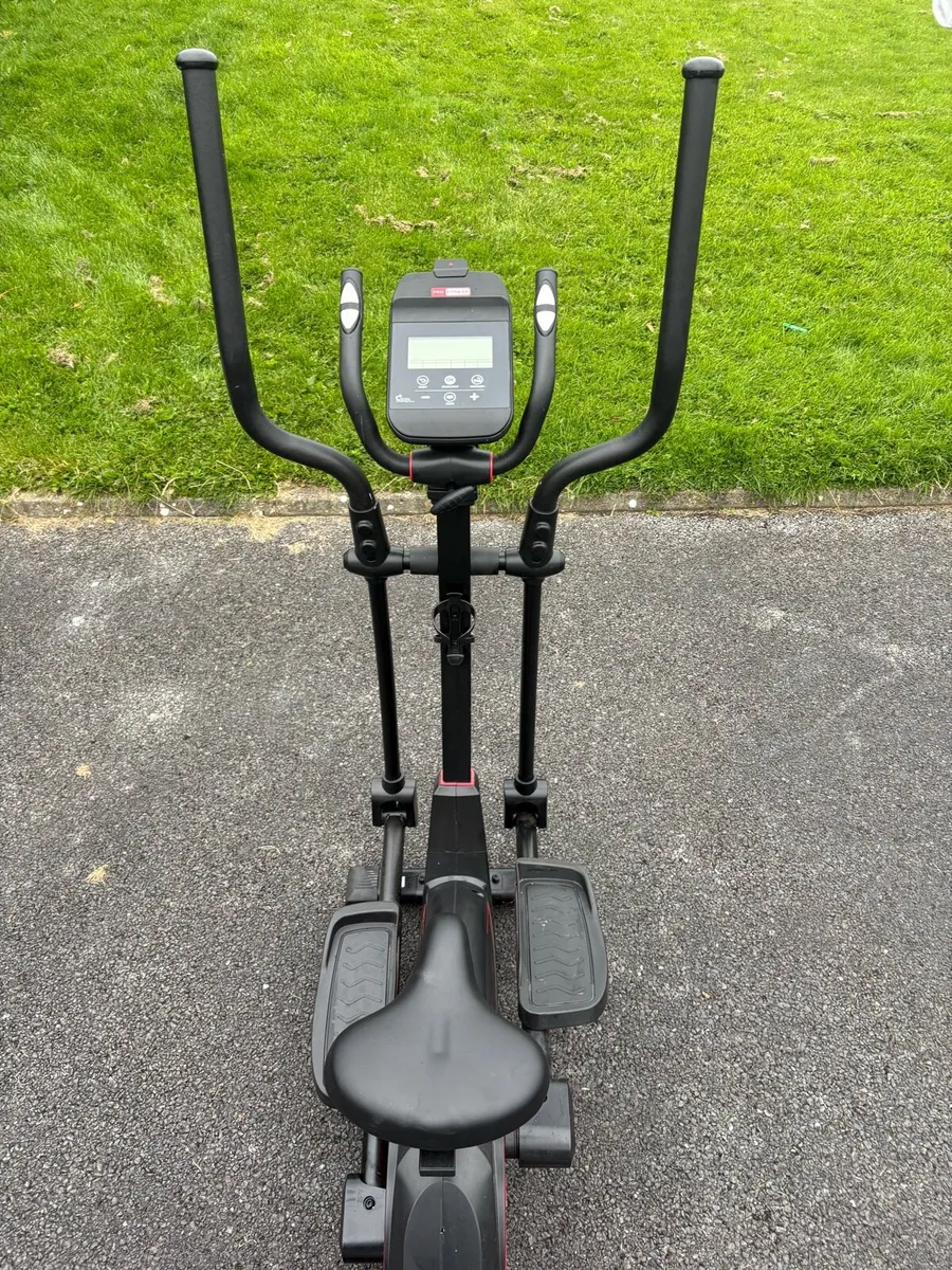 Cross Trainer - Image 1