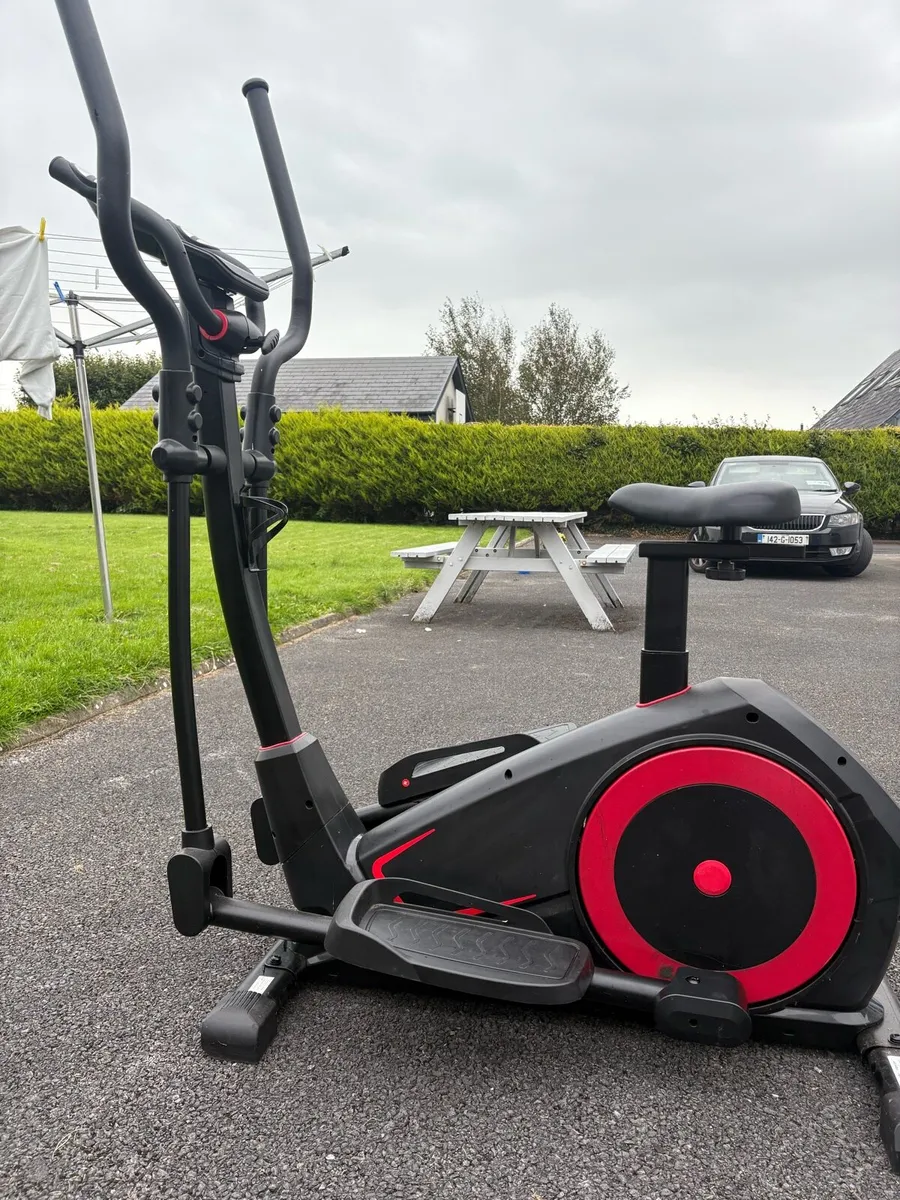 Cross Trainer - Image 2