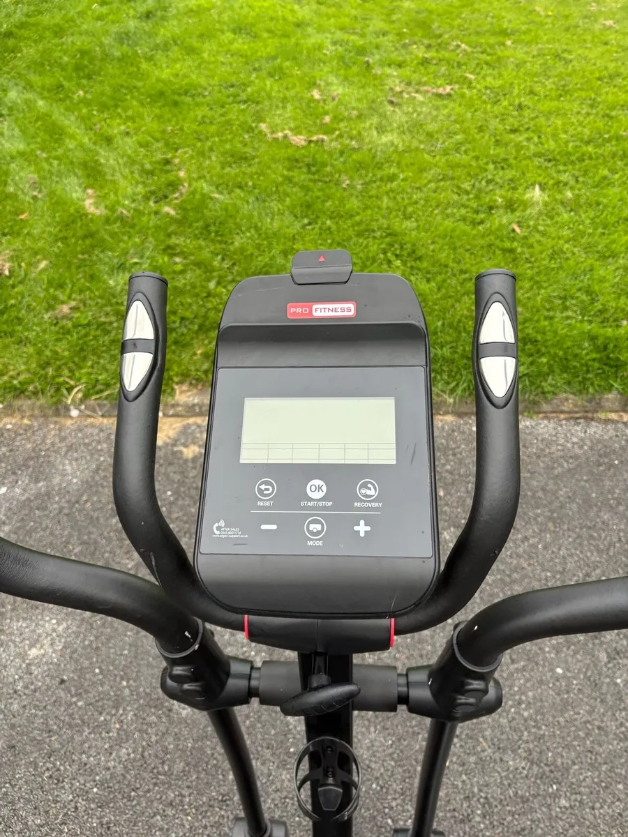 Cross Trainer - Image 3