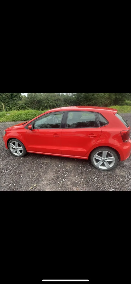 2010 Volkswagen Polo - Image 2