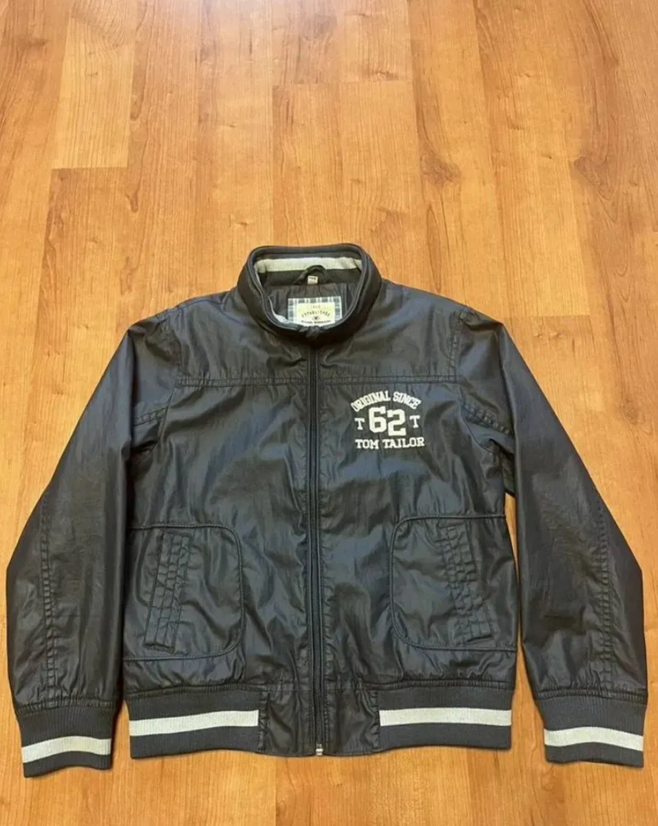 windbreaker - Image 1